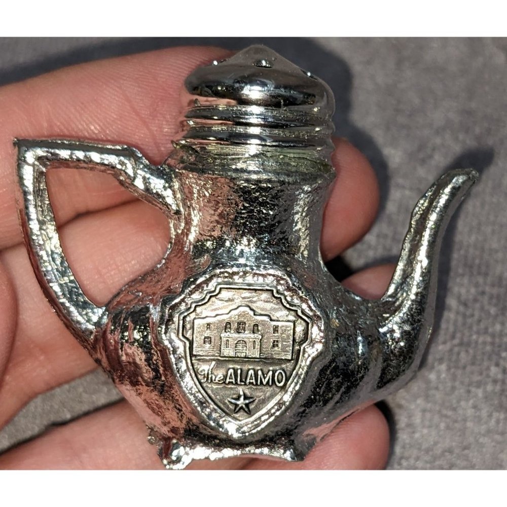 The Alamo Decorative Souvenir Salt Shaker